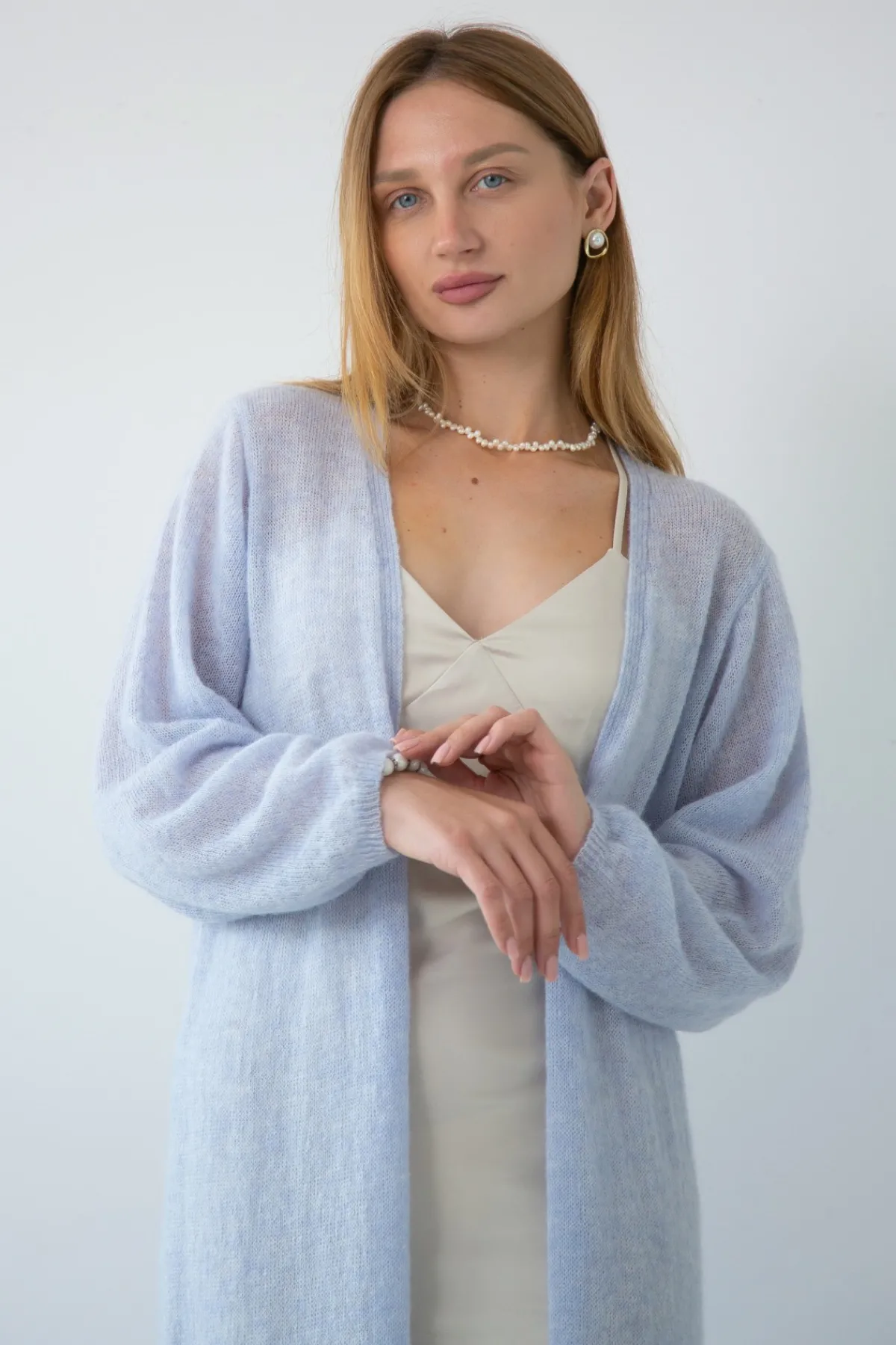 Kardigany Eleganckie | Kardigany Klasyczne>Fobya Długi kardigan mgiełka z wełny baby alpaka i wełny virgin F2042 niebieski