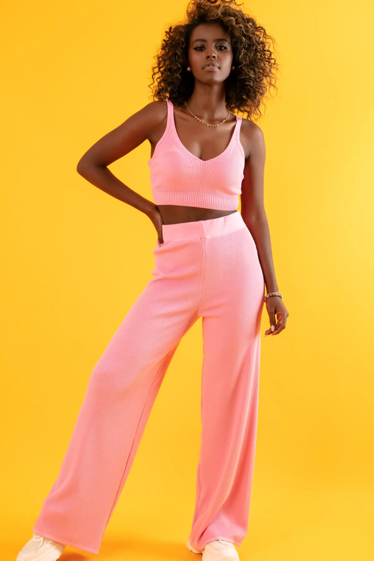 Topy>Fobya Dzianinowy prążkowany Top o krótszym kroju F1412 babypink