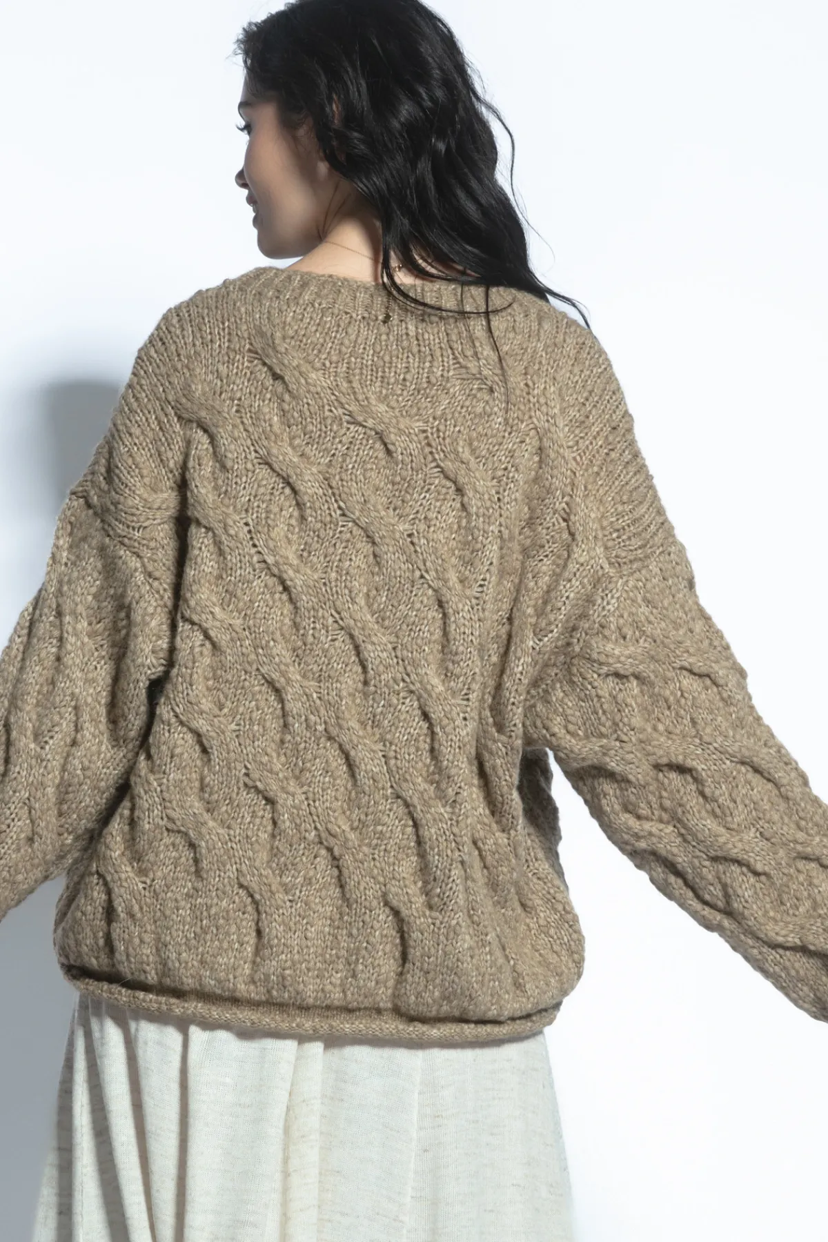 Swetry Na Jesień I Zimę | Ciepłe Swetry>Fobya Elegancki sweter z wełny dziewiczej i wełny alpaki F1767 mocca