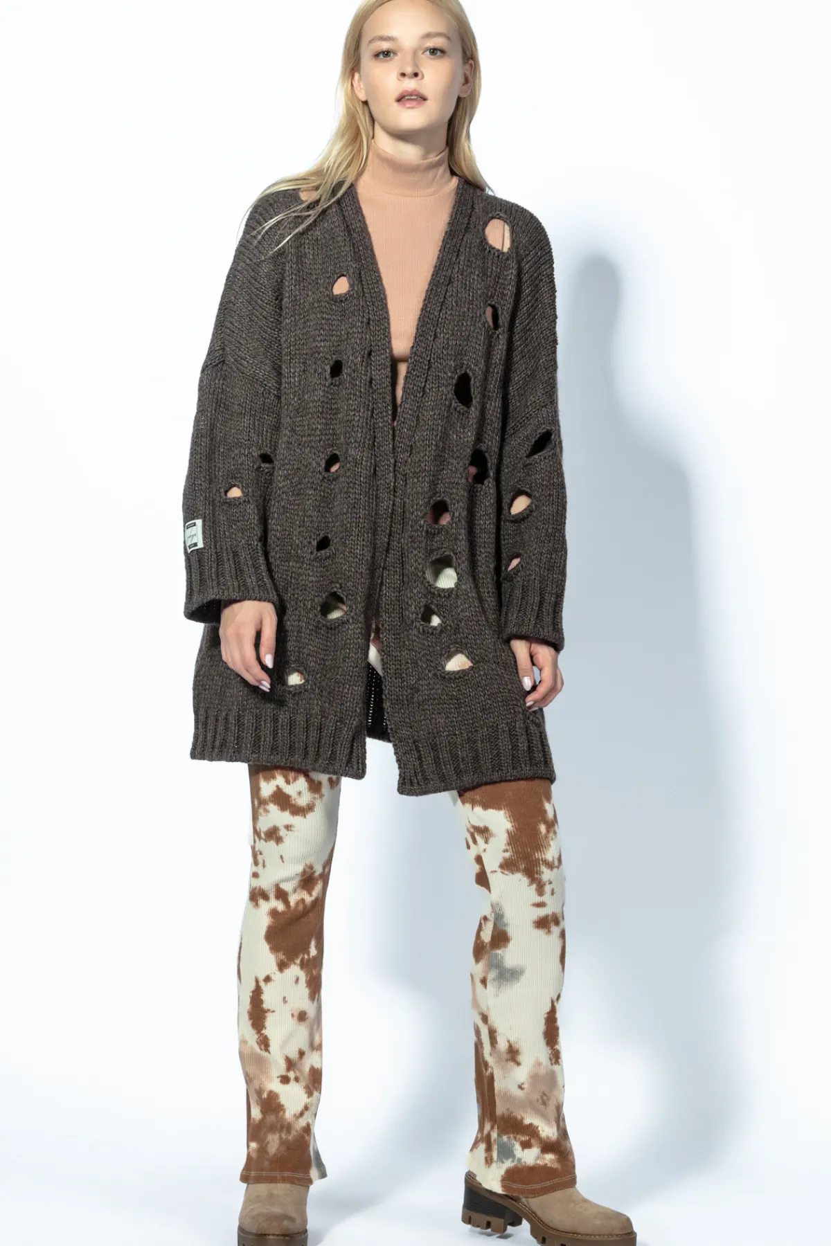 Kardigany Na Jesień I Zimę | Kardigany Eleganckie>Fobya Kardigan chunky knit z pęknięciami F1738 espresso