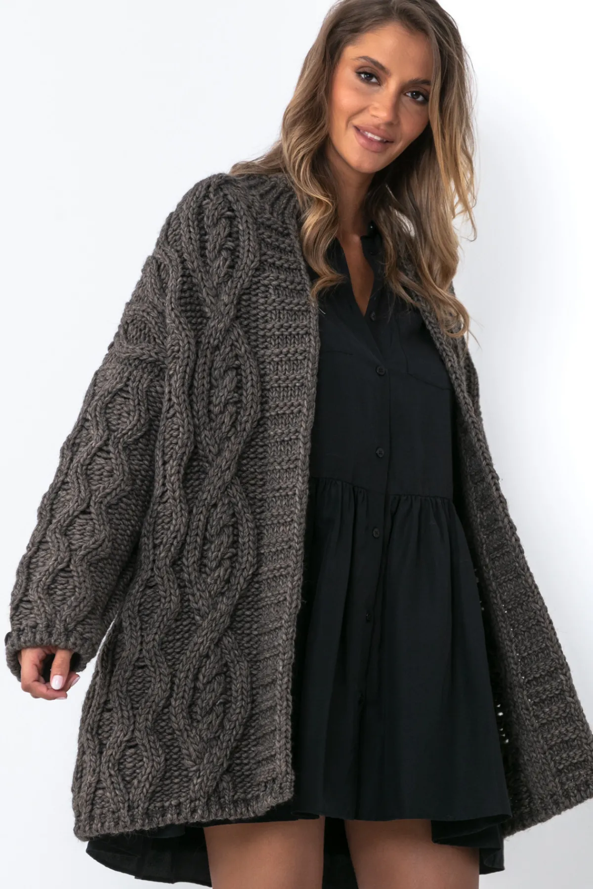 Kardigany Na Jesień I Zimę | Kardigany Klasyczne>Fobya Kardigan o grubym splocie Chunky Knit F1555 espresso
