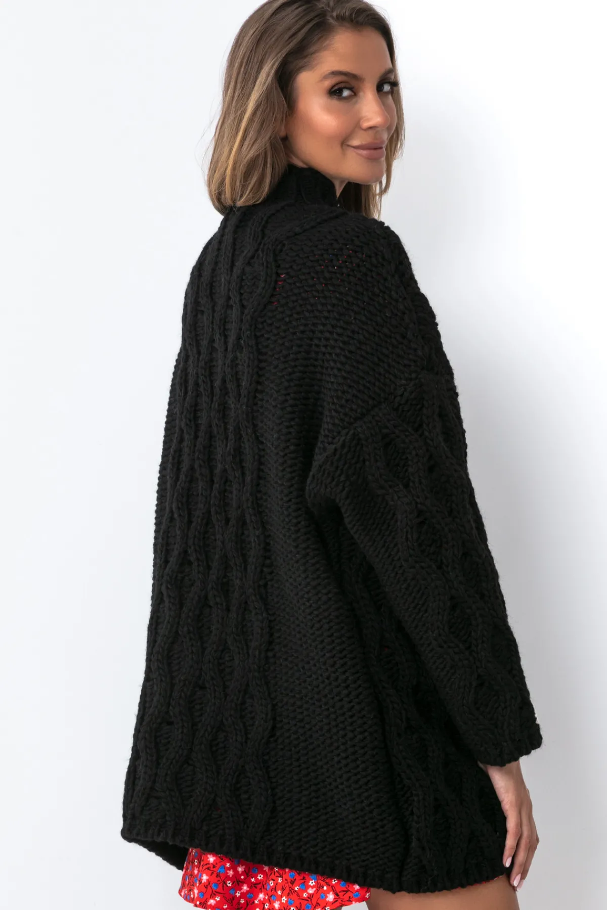Kardigany Na Jesień I Zimę | Kardigany Klasyczne>Fobya Kardigan o grubym splocie Chunky Knit F1555 czarny