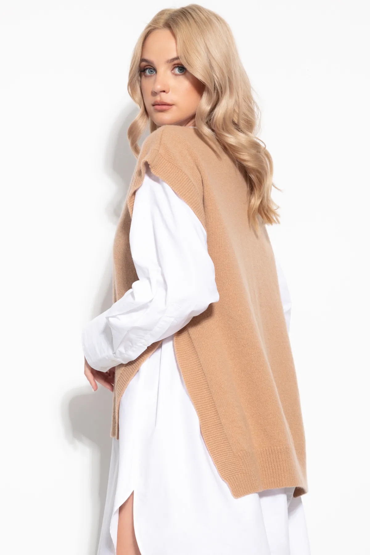 Kamizelki Swetrowe | Swetry Eleganckie>Fobya Kaszmirowa elegancka kamizelka damska F1122 carmel