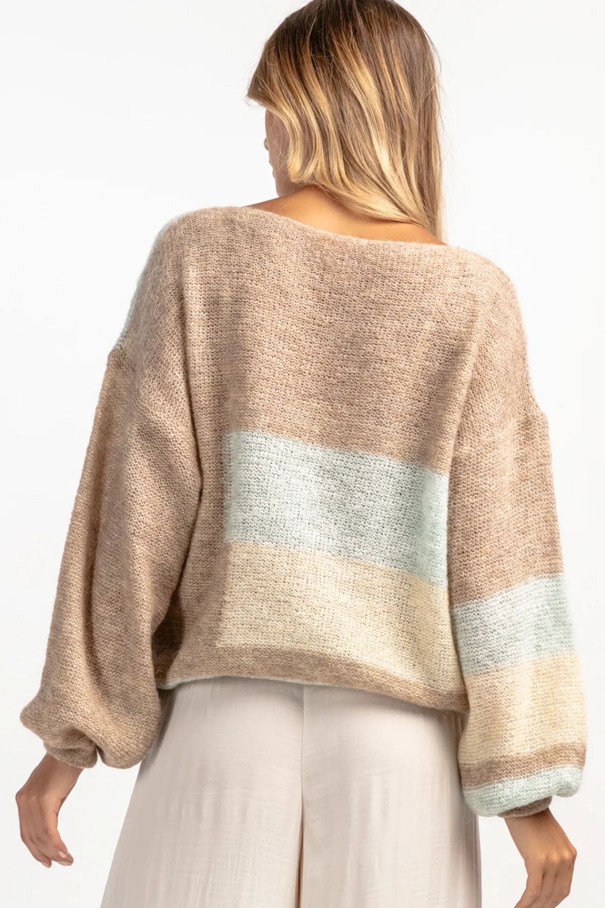 Swetry Oversize | Cienkie Swetry>Fobya Kolorowy casualowy sweter z wełny F1895 pistacja