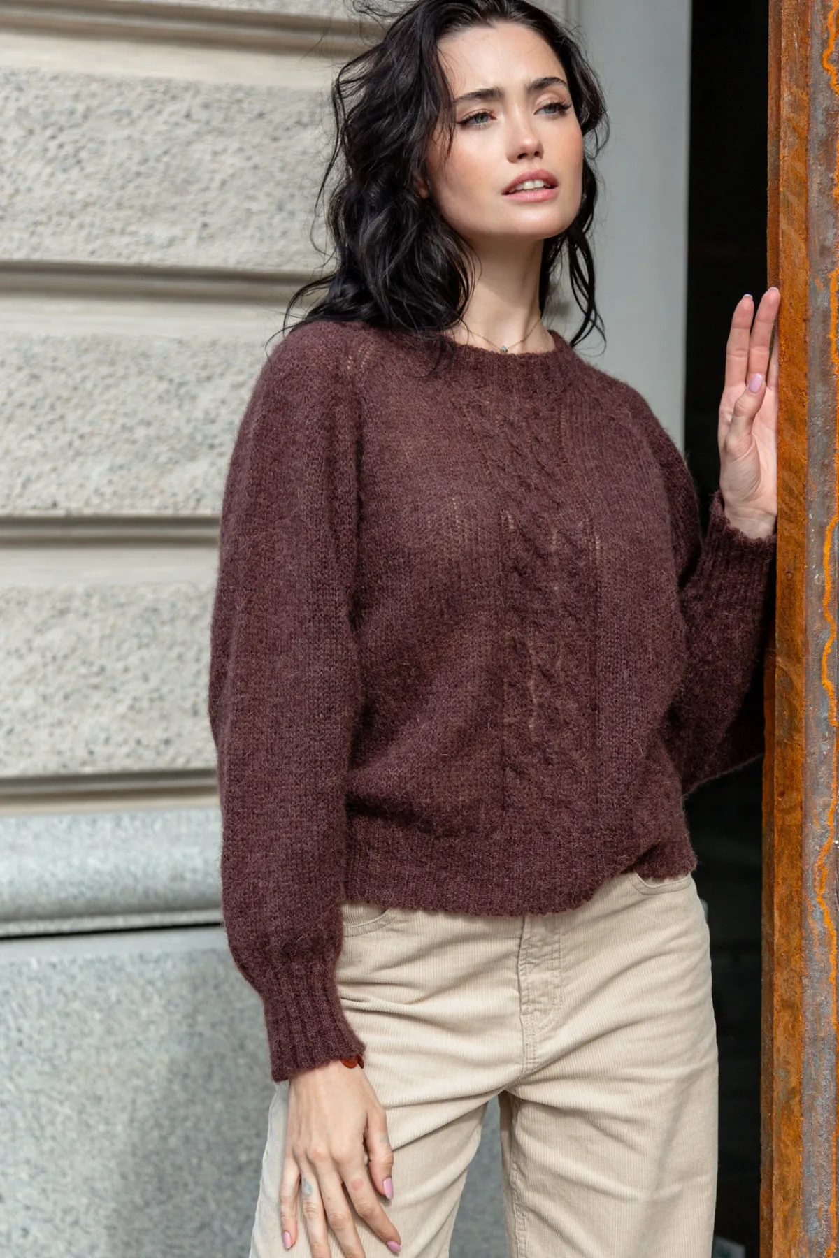 Swetry Eleganckie | Swetry We Wzór>Fobya Lekki bezszwowy sweter z wełny alpaki F1732 choco
