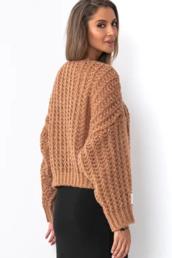 Swetry Oversize | Swetry Eleganckie>Fobya Sweter ovesize z dekoltem w serek F1492 carmel