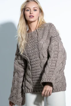 Swetry Na Jesień I Zimę | Ciepłe Swetry>Fobya Sweter z grubymi warkoczami CHUNKY KNIT F780 mocca