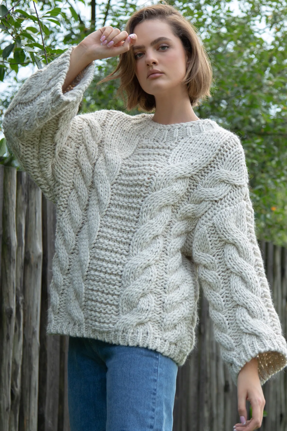 Swetry Na Jesień I Zimę | Ciepłe Swetry>Fobya Sweter z grubymi warkoczami CHUNKY KNIT F780 beżowy
