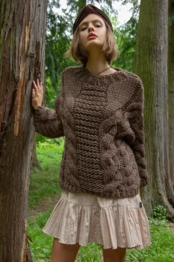 Swetry Na Jesień I Zimę | Ciepłe Swetry>Fobya Sweter z grubymi warkoczami CHUNKY KNIT F780 espresso
