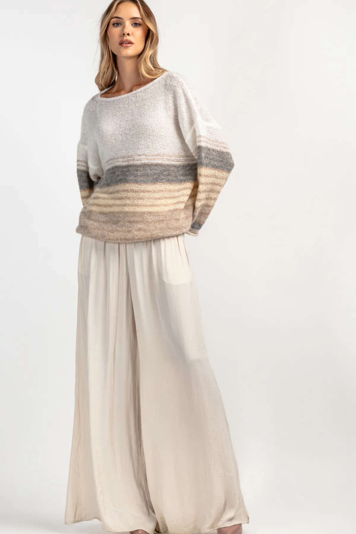 Swetry Oversize | Swetry We Wzór>Fobya Sweter z wełny w paski F1897 ecru