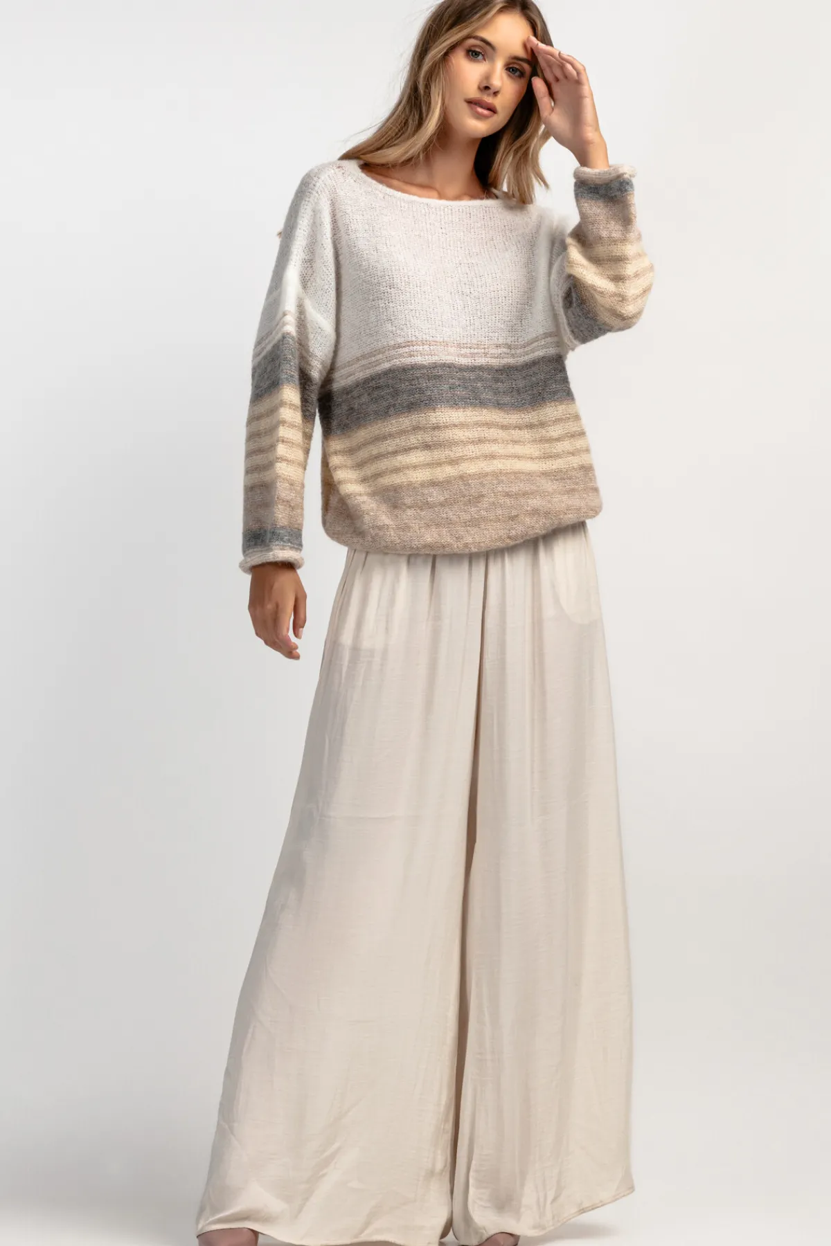 Swetry Oversize | Swetry We Wzór>Fobya Sweter z wełny w paski F1897 ecru