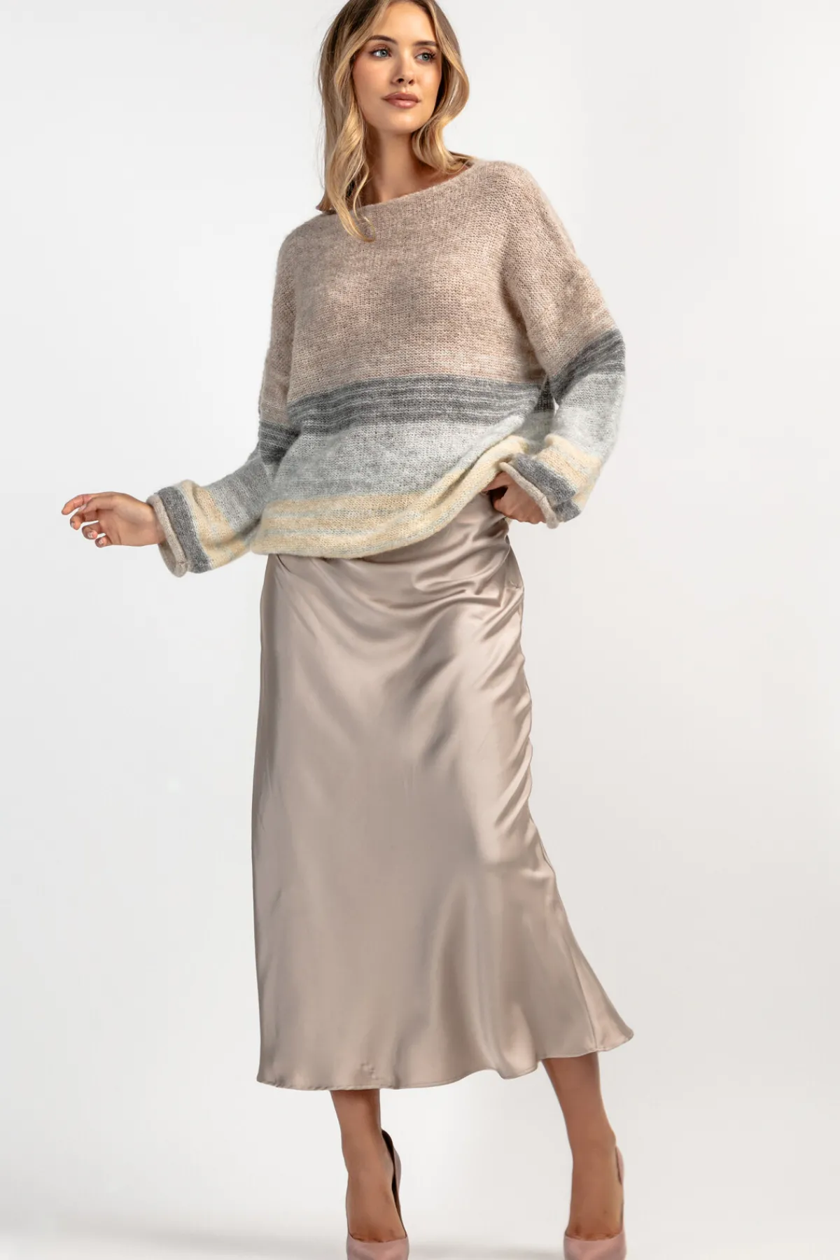 Swetry Oversize | Swetry We Wzór>Fobya Sweter z wełny w paski F1897 latte