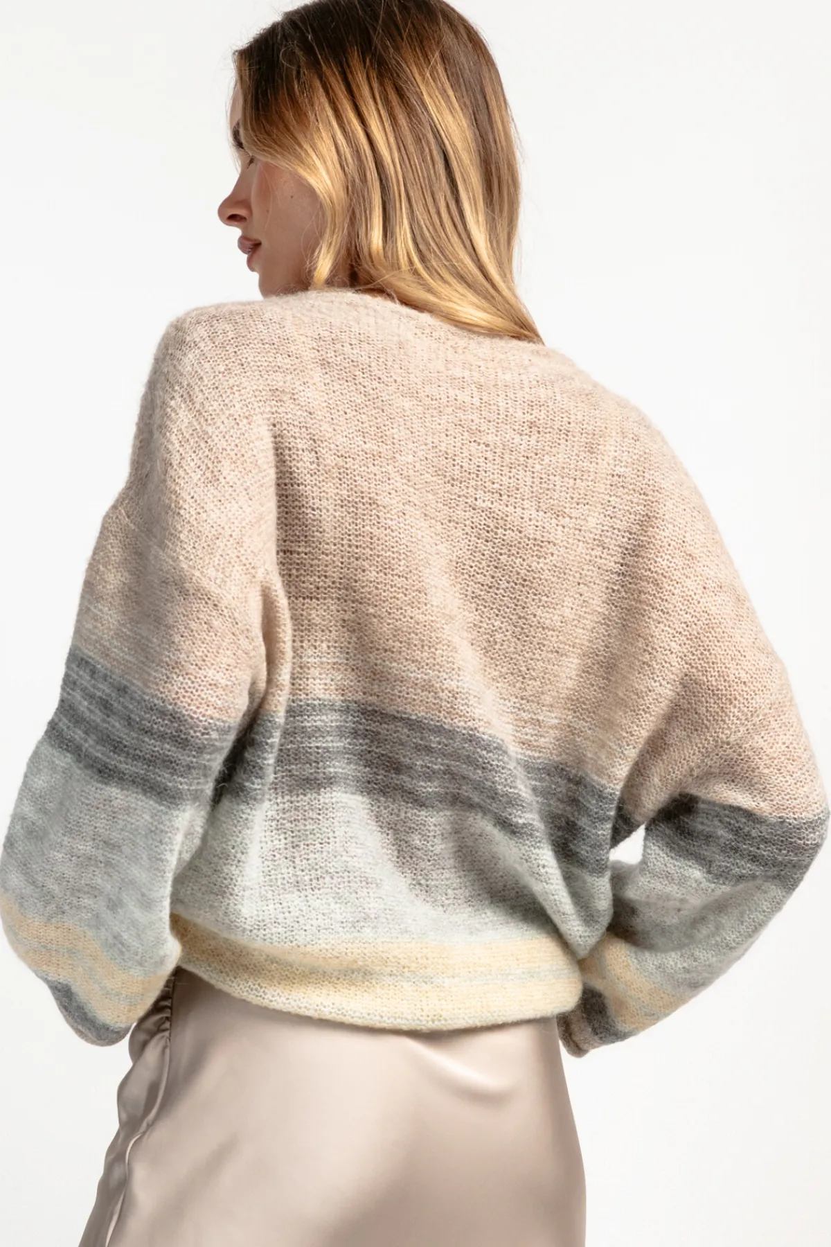 Swetry Oversize | Swetry We Wzór>Fobya Sweter z wełny w paski F1897 latte