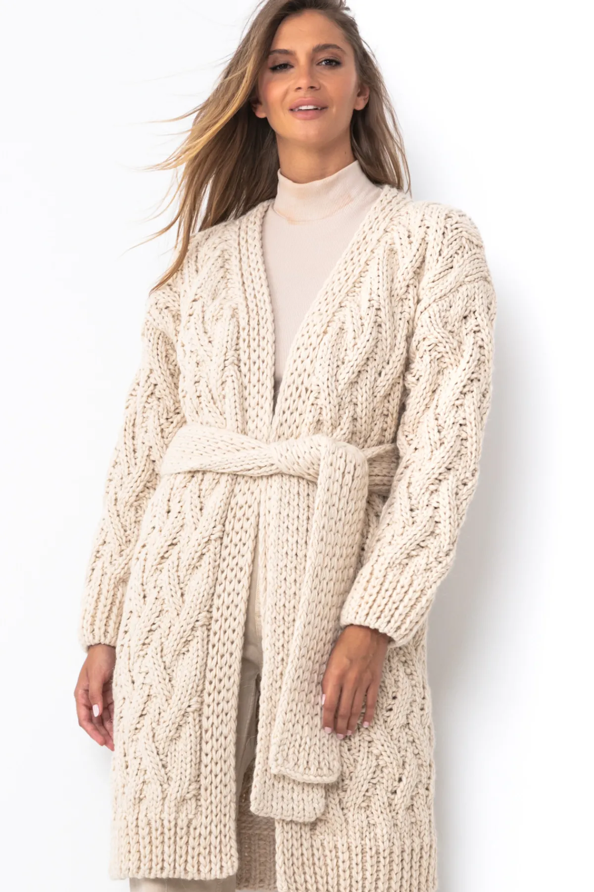 Kardigany Na Jesień I Zimę | Kardigany Z Paskiem>Fobya Wełniany kardigan o grubym splocie Chunky Knit F1480 beżowy