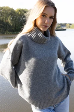 Swetry Z Golfem | Cienkie Swetry>Fobya Wełniany luźny sweter z golfem F1350 szary